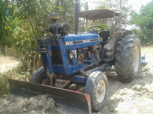 ขายรถไถ FORD 6600 อุปกรณ์ดันหน้า ผานหลัง ยางดี เครื่องดี สภาพพร้อมใช้งาน เอกสารพร้อมโอน สนใจโทร 090-8588220คุณนะ 093-3258446คุณบิว หรือเข้าดูสินค้าอื่นๆได้ที่ www.truck.in.th/498 หรือเพจFacebook ณรงค์ ซื้อขายรถมือสอง (เว็บไซต์ส่วนตัว) หรือFacebook คุณนะ ร