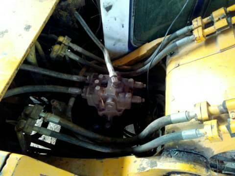 ขายKOMATSU PC200-5 สภาพสวยพร้อมใช้ ติดต่อ คุณ อ๊อฟ พิจิตร 086-737-9991