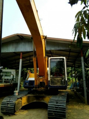 ขายKOMATSU PC200-5 สภาพสวยพร้อมใช้ ติดต่อ คุณ อ๊อฟ พิจิตร 086-737-9991