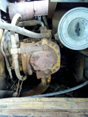 ขายKOMATSU PC200-5 สภาพสวยพร้อมใช้ ติดต่อ คุณ อ๊อฟ พิจิตร 086-737-9991