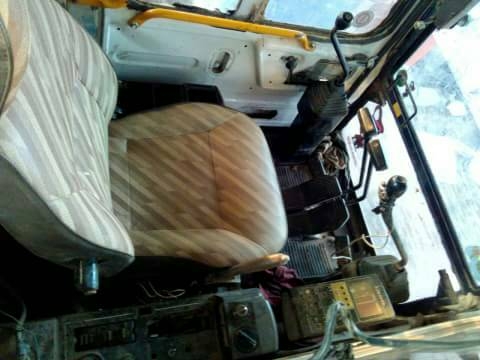 ขายKOMATSU PC200-5 สภาพสวยพร้อมใช้ ติดต่อ คุณ อ๊อฟ พิจิตร 086-737-9991