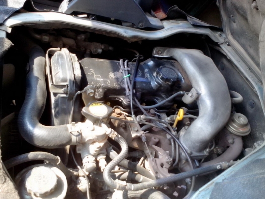 รถตู้ HIACE หัวจรวด LH 184  ปี46 สีเดิม