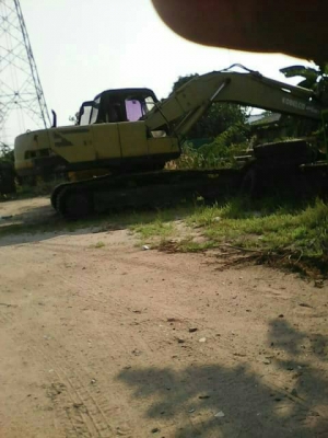 ขาย KOBELCO SK200-3 สภาพสวยพร้อมใช้ ราคาต่อรองได้ ติดต่อได้ที่คุณ อ๊อฟ พิจิตร 086-737-9991 ขาย KOBELCO SK200-3 สภาพสวยพร้อมใช้ ราคาต่อรองได้ ติดต่อได้ที่คุณ อ๊อฟ พิจิตร 086-737-9991