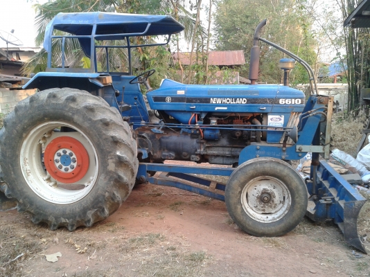 ขายรถไถฟอร์ด T5 สภาพดี เครื่องดีแน่นแรง ไฮดรอลิคหน้าหลังดี พร้อมใบมีดและผาน 7ทะเบียนพร้อมโอน