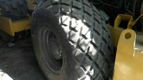 ขายรถบด SAKAI SV500TF เปลือกเดียว สองเพลา สภาพสวยพร้อมใช้ ติดต่อ คุณอ๊อฟ พิจิตร 086-737-9991 ขายรถบด SAKAI SV500TF เปลือกเดียว สองเพลา สภาพสวยพร้อมใช้ ติดต่อ คุณอ๊อฟ พิจิตร 086-737-9991