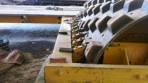 ขายรถบด SAKAI SV500TF เปลือกเดียว สองเพลา สภาพสวยพร้อมใช้ ติดต่อ คุณอ๊อฟ พิจิตร 086-737-9991 ขายรถบด SAKAI SV500TF เปลือกเดียว สองเพลา สภาพสวยพร้อมใช้ ติดต่อ คุณอ๊อฟ พิจิตร 086-737-9991