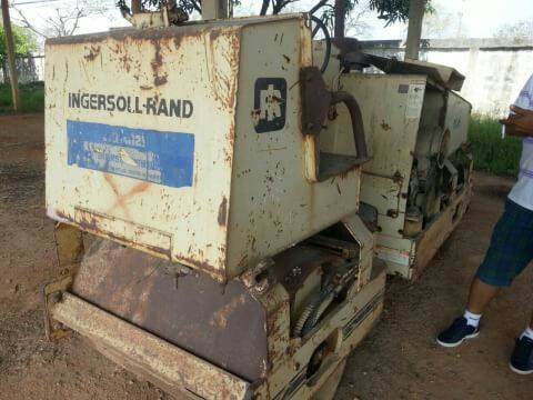 ขายรถบดเบรคดาว INGERSOLLAND 3.5 ตัน สภาพสวยพร้อมใช้ ติดต่อได้ที่คุณ อ๊อฟ พิจิตร 086-737-9991 ขายรถบดเบรคดาว INGERSOLLAND 3.5 ตัน สภาพสวยพร้อมใช้ ติดต่อได้ที่คุณ อ๊อฟ พิจิตร 086-737-9991