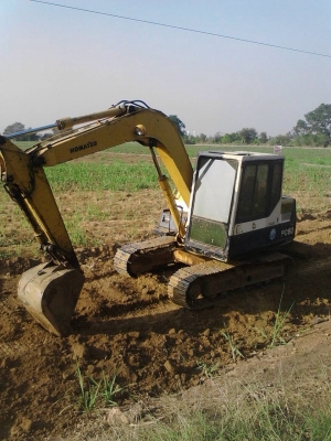 ขายรถแบ็คโฮ Komatsu PC60 รุ่น 6 เครื่องเดิม ปั๊มเดิม ระบบครบตามรุ่น แอร์ เอกสารซื้อขาย