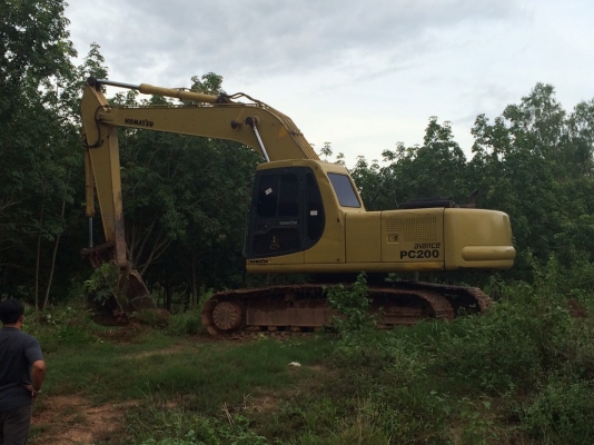 ขายรถแบคโฮ KOMATSU PC200-6 เอกสารเล่มทะเบียน ราคา 950000
