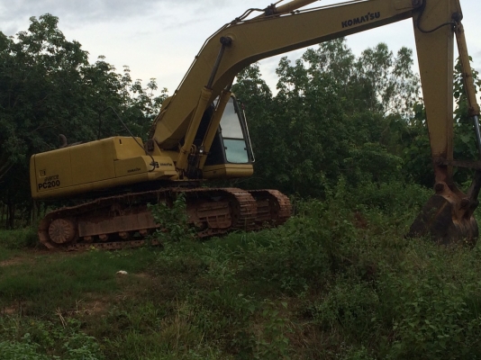 ขายรถแบคโฮ KOMATSU PC200-6 เอกสารเล่มทะเบียน ราคา 950000