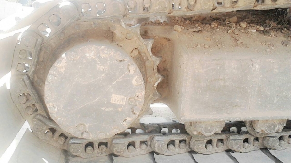 ขายรถแบคโฮ KOMATSU PC200-6 เอกสารเล่มทะเบียน ซีเรียล 94626 ราคา 800000