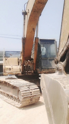 ขายรถแบคโฮ KOMATSU PC200-6 เอกสารเล่มทะเบียน ซีเรียล 94626 ราคา 800000