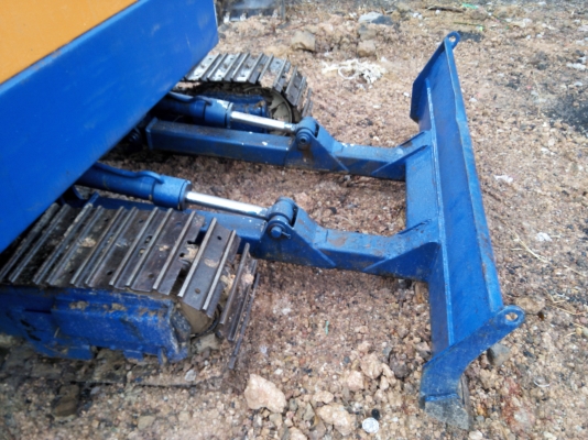 ขายรถแบคโฮ นิสสัน N35 ปั๊มนิ้วนาชิ ใบมีดดันหน้า ราคา 200000