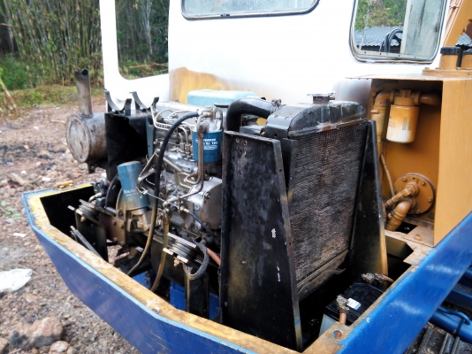 ขายรถแบคโฮ นิสสัน N35 ปั๊มนิ้วนาชิ ใบมีดดันหน้า ราคา 200000