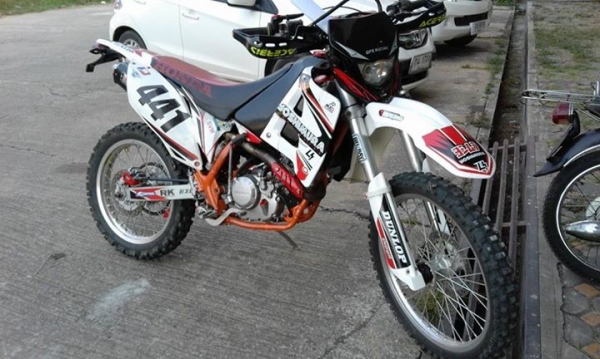 ลงขายดู suzuki ts 200 เครื่องโซนิค ชุดแต่ง เยอะ