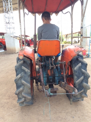 ขายรถไถคูโบต้าL2200 ราคาถูกพร้อมใช้งาน