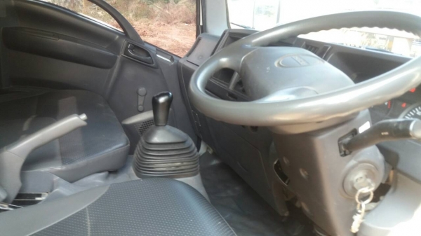 ขายด่วน รถบรรทุก 4 ล้อ ISUZU NLR 130 ปี56 สภาพพร้อมใช้งาน