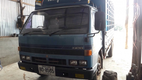 ขายรถหกล้อ ISUZU NPR59LU5 เครื่อง 4BD1-115 แรง หัวเดิมบาง พร้อมใช้งาน
