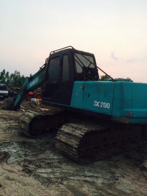 ขายแบ็คโค โกเบล200 มาร์คทรีไฟฟ้าครบ ช่วงล่างใหม่ ไฟฟ้าครบทำงานเร็ว เอกสารใบอินวอยซ์ เครื่องเดิมปั๊มแห้ง