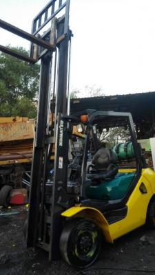 ขายรถโฟลคลิฟต์ 2.5ตัน FGรุ่น16 เปลี่ยนยางใหม่ให้