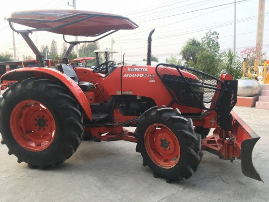 (M60 คันที่2)** ราคา 520,000 **  คูโบต้า M6040  ใบดัน+ผาน สภาพสวยสด สี เครื่อง เกียร์ เดิมทุกอย่าง จัดยางใหม่ให้ 4เส้นครับ โทร 062 387-4789