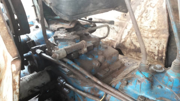 **285,000 บ.ต่อรอง/// รถไถ FORD 6600 T5 ตัวเต็ม เสื้อเรียบ เพลาเดียว พร้อมดันหน้าCMT+ผาน6SBT ตามสภาพพร้อมใช้ สัญญาซื้้อขาย **ขาย FORD 6600 T5 รถไถเพลาเดียว ยอดนิยม สภาพดี พร้อมใช้งาน TRACTOR FORD 6600 T5 เสื้อเรียบ ตัวเต็ม ไอดีกลม ปั้มกลม เครื่องเดิม ปั้ม