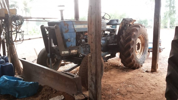 **285,000 บ.ต่อรอง/// รถไถ FORD 6600 T5 ตัวเต็ม เสื้อเรียบ เพลาเดียว พร้อมดันหน้าCMT+ผาน6SBT ตามสภาพพร้อมใช้ สัญญาซื้้อขาย **ขาย FORD 6600 T5 รถไถเพลาเดียว ยอดนิยม สภาพดี พร้อมใช้งาน TRACTOR FORD 6600 T5 เสื้อเรียบ ตัวเต็ม ไอดีกลม ปั้มกลม เครื่องเดิม ปั้ม