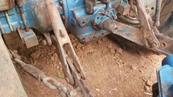 **285,000 บ.ต่อรอง/// รถไถ FORD 6600 T5 ตัวเต็ม เสื้อเรียบ เพลาเดียว พร้อมดันหน้าCMT+ผาน6SBT ตามสภาพพร้อมใช้ สัญญาซื้้อขาย **ขาย FORD 6600 T5 รถไถเพลาเดียว ยอดนิยม สภาพดี พร้อมใช้งาน TRACTOR FORD 6600 T5 เสื้อเรียบ ตัวเต็ม ไอดีกลม ปั้มกลม เครื่องเดิม ปั้ม