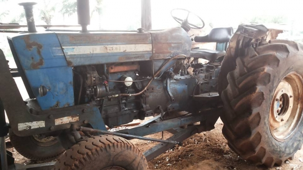 **285,000 บ.ต่อรอง/// รถไถ FORD 6600 T5 ตัวเต็ม เสื้อเรียบ เพลาเดียว พร้อมดันหน้าCMT+ผาน6SBT ตามสภาพพร้อมใช้ สัญญาซื้้อขาย **ขาย FORD 6600 T5 รถไถเพลาเดียว ยอดนิยม สภาพดี พร้อมใช้งาน TRACTOR FORD 6600 T5 เสื้อเรียบ ตัวเต็ม ไอดีกลม ปั้มกลม เครื่องเดิม ปั้ม