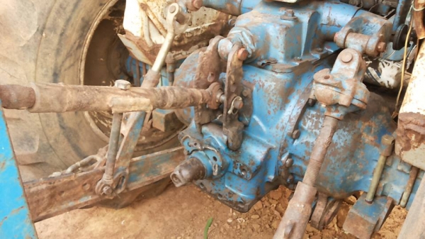 **285,000 บ.ต่อรอง/// รถไถ FORD 6600 T5 ตัวเต็ม เสื้อเรียบ เพลาเดียว พร้อมดันหน้าCMT+ผาน6SBT ตามสภาพพร้อมใช้ สัญญาซื้้อขาย **ขาย FORD 6600 T5 รถไถเพลาเดียว ยอดนิยม สภาพดี พร้อมใช้งาน TRACTOR FORD 6600 T5 เสื้อเรียบ ตัวเต็ม ไอดีกลม ปั้มกลม เครื่องเดิม ปั้ม