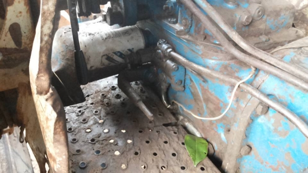 **285,000 บ.ต่อรอง/// รถไถ FORD 6600 T5 ตัวเต็ม เสื้อเรียบ เพลาเดียว พร้อมดันหน้าCMT+ผาน6SBT ตามสภาพพร้อมใช้ สัญญาซื้้อขาย **ขาย FORD 6600 T5 รถไถเพลาเดียว ยอดนิยม สภาพดี พร้อมใช้งาน TRACTOR FORD 6600 T5 เสื้อเรียบ ตัวเต็ม ไอดีกลม ปั้มกลม เครื่องเดิม ปั้ม