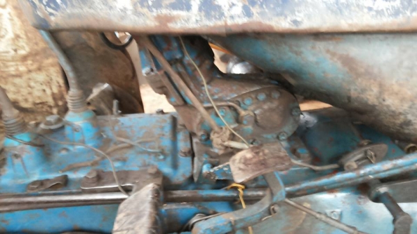 **285,000 บ.ต่อรอง/// รถไถ FORD 6600 T5 ตัวเต็ม เสื้อเรียบ เพลาเดียว พร้อมดันหน้าCMT+ผาน6SBT ตามสภาพพร้อมใช้ สัญญาซื้้อขาย **ขาย FORD 6600 T5 รถไถเพลาเดียว ยอดนิยม สภาพดี พร้อมใช้งาน TRACTOR FORD 6600 T5 เสื้อเรียบ ตัวเต็ม ไอดีกลม ปั้มกลม เครื่องเดิม ปั้ม