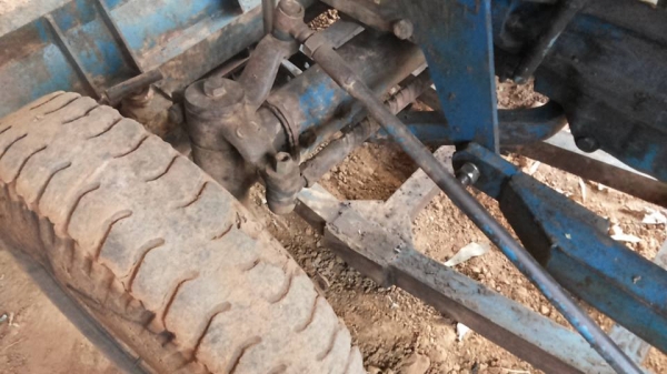 **285,000 บ.ต่อรอง/// รถไถ FORD 6600 T5 ตัวเต็ม เสื้อเรียบ เพลาเดียว พร้อมดันหน้าCMT+ผาน6SBT ตามสภาพพร้อมใช้ สัญญาซื้้อขาย **ขาย FORD 6600 T5 รถไถเพลาเดียว ยอดนิยม สภาพดี พร้อมใช้งาน TRACTOR FORD 6600 T5 เสื้อเรียบ ตัวเต็ม ไอดีกลม ปั้มกลม เครื่องเดิม ปั้ม