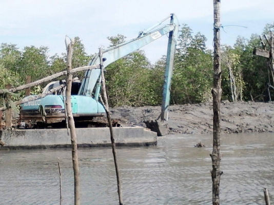 ขายรถแบคโฮ KOBELCO SK200-Vธรรมดา มีชุดบูมอาร์มยาวกับชุดบูมอาร์มปกติ รวม 2 ชุด ไม่มีเอกสาร ราคา 950000