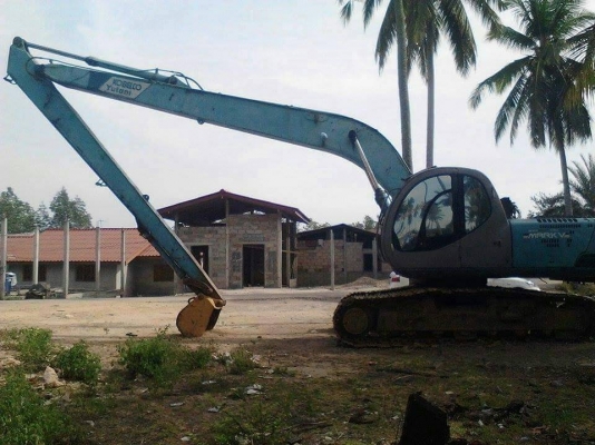 ขายรถแบคโฮ KOBELCO SK200-Vธรรมดา มีชุดบูมอาร์มยาวกับชุดบูมอาร์มปกติ รวม 2 ชุด ไม่มีเอกสาร ราคา 950000