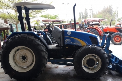 ** ราคา 1,050,000 ** NEW HOLLAND รุ่น T5060 ใบดัน+ผาน7 106 แรงม้า รถเดิมทั้งคัน สีเดิม เครื่องเดิม ไม่เคยทำ รถ 2,000 ชม. ** ราคา 1,050,000 ** NEW HOLLAND รุ่น T5060 ใบดัน+ผาน7 106 แรงม้า รถเดิมทั้งคัน สีเดิม เครื่องเดิม ไม่เคยทำ รถ 2,000 ชม.