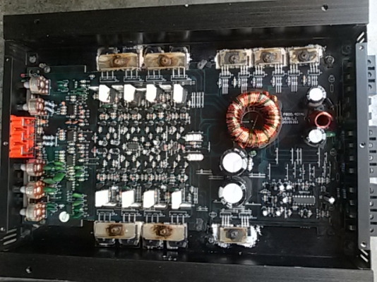 แอม4 ช่อง