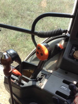 ขายรถไถ ฟอร์ด Ford  6640  ไม่ผ่านนายหน้า