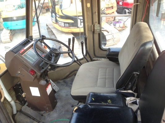 KOMATSU WA300-1 ซีเรียลสูง 30,000 กว่า ญี่ปุ่นแท้ สภาพสวย ยางสวย 90\% โทร.090-986-2521 อ๊อบ