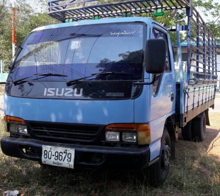 หกล้อ อีซุซุ NPR120ปี40 ยาว 4.30ม รถห้างสภาพดีพร้อมใช้ เล่มทะเบียนพร้อมโอน