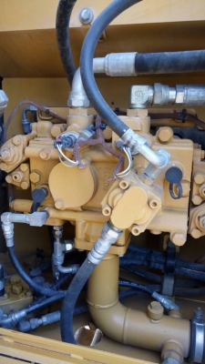 ขายรถแบคโฮ CAT 315 D เอกสารเล่มทะเบียน 10700 ชม.ราคา 1600000