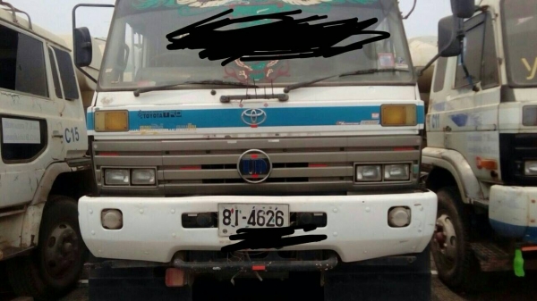 ขายด่วนรถโม่ NISSA CW430H โม่ตรงหกคิว เครื่อง230แรงสภาพพร้อมใช้งาน  เอกสารเล่มทะเบียนพร้อมโอน