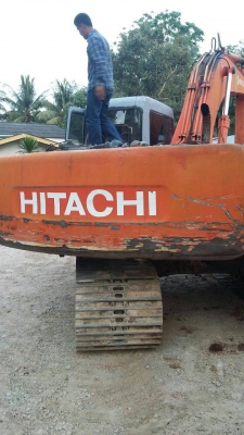 ขายรถแบคโฮ HITACHI EX200-3 เอกสารเล่มทะเบียน ระบบไฟเต็ม แอร์พร้อม ราคา 600000