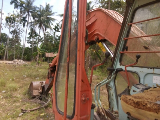 ขายรถแบคโฮ HITACHI UH 025 รถขนาดเท่า 60 ราคา 300000