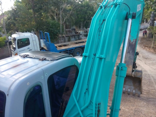 ขายรถแบคโฮ KOBELCO SK200-6 YN10 เอกสารเเล่มทะเบียน 10879 ชม.ราคา 1550000