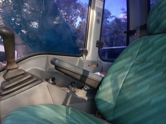 ขายรถแบคโฮ KOBELCO SK200-6 YN10 เอกสารเเล่มทะเบียน 10879 ชม.ราคา 1550000