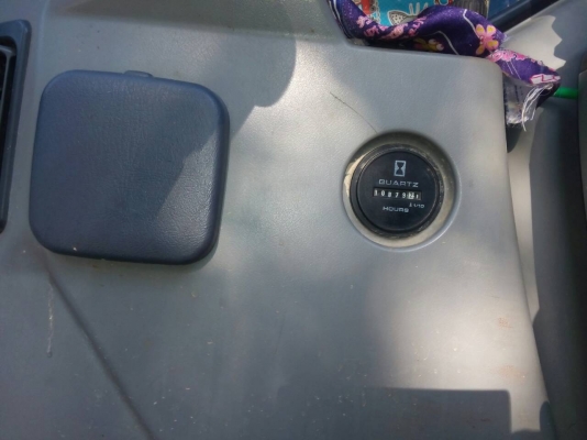 ขายรถแบคโฮ KOBELCO SK200-6 YN10 เอกสารเเล่มทะเบียน 10879 ชม.ราคา 1550000