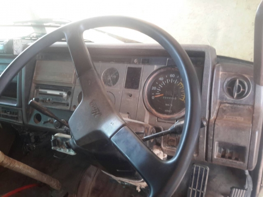 ขายด่วน HINO SUMO 227  สภาพสวยพร้อมใช้งาน เครื่องแน่นดี เกียร์3M คานหน้า ZM ชโลร์เดิม คัชชีสวย กระบะสามมิตร เอกสสรเล่มทะเบียนพร้อมโอน