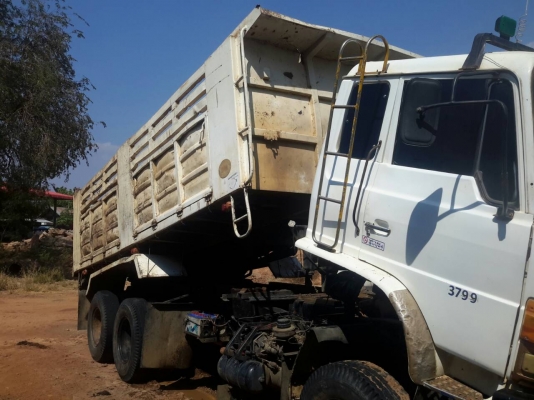 ขายด่วน HINO SUMO 227  สภาพสวยพร้อมใช้งาน เครื่องแน่นดี เกียร์3M คานหน้า ZM ชโลร์เดิม คัชชีสวย กระบะสามมิตร เอกสสรเล่มทะเบียนพร้อมโอน