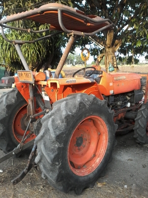 ขายKUBOTA45แรงสภาพแห้งๆ พร้อมใบมีดและผานหกครับ ด่วนครับ